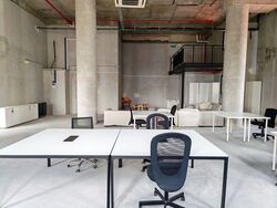 Alexandra Road (D3), Warehouse #558175061
